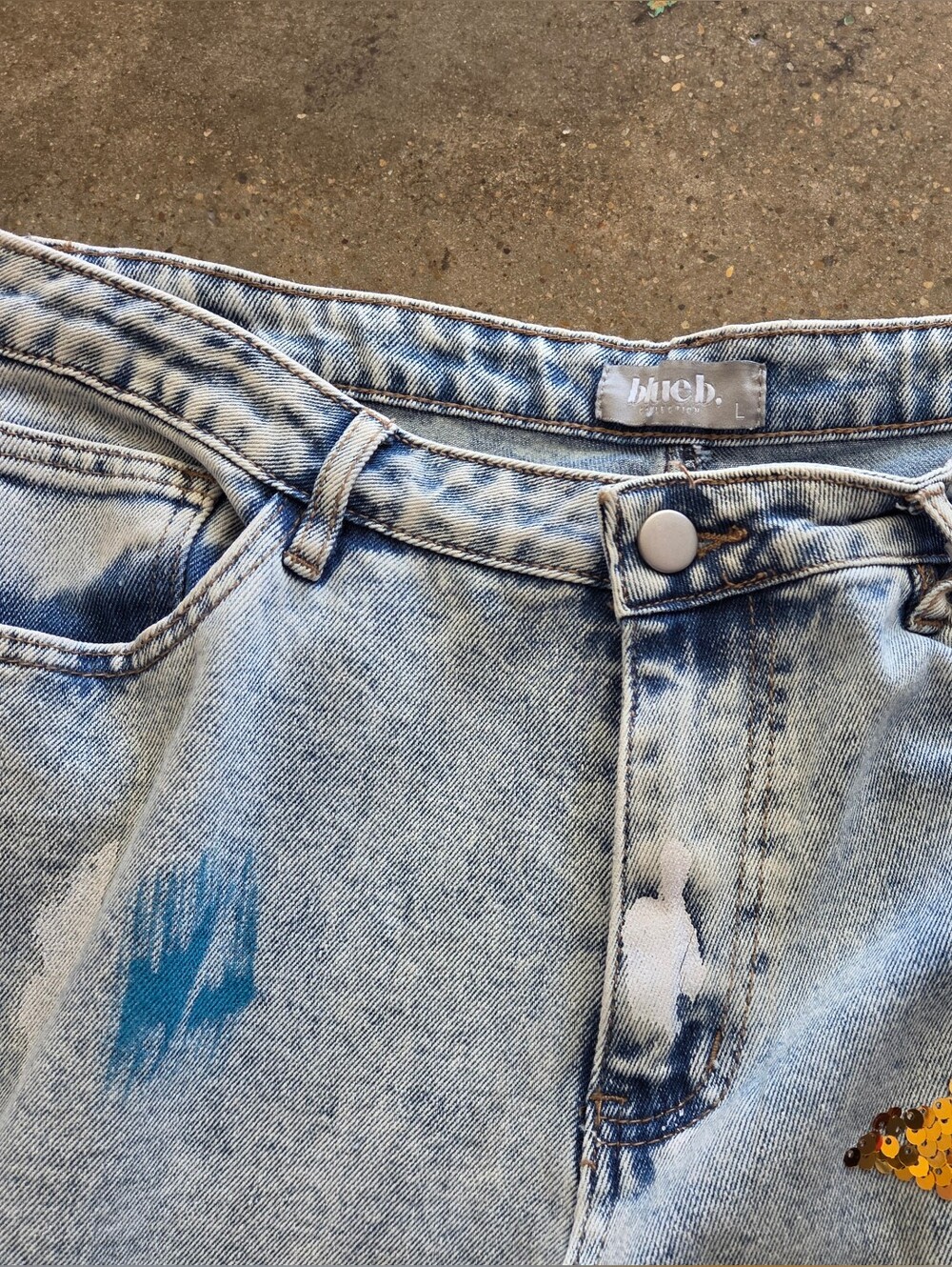 Relaxed Light Blue Denim Jeans - Blue B jeans